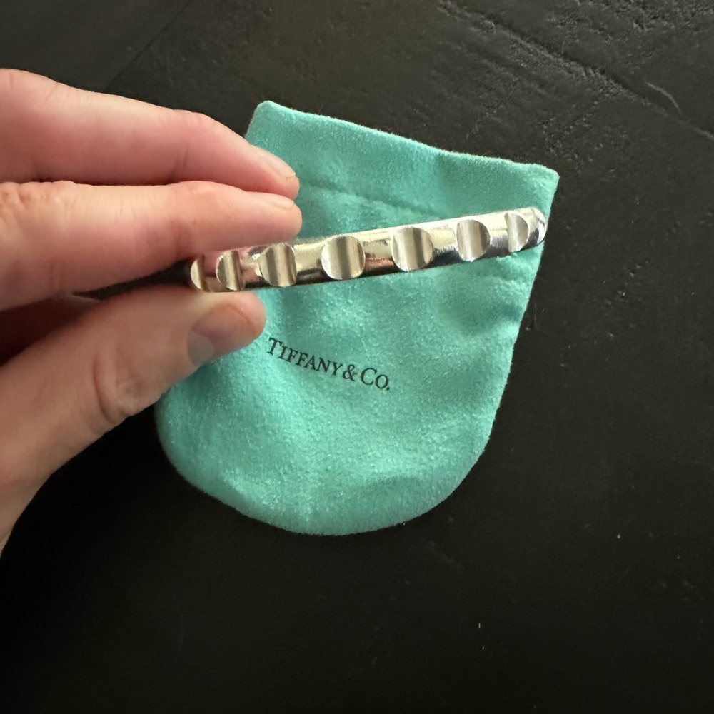Tiffany & Co. Sterling Silver Ridged Bangle with Tiffany Blue Pouch